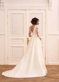 Morden Satin A Line Wedding Dresses V Neck FullSleeve Bridal Gowns Lace Appliques Pleat Vestidos Sweep Train