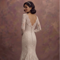 Lace Trumpet Wedding Dresses with Timeless Beauty