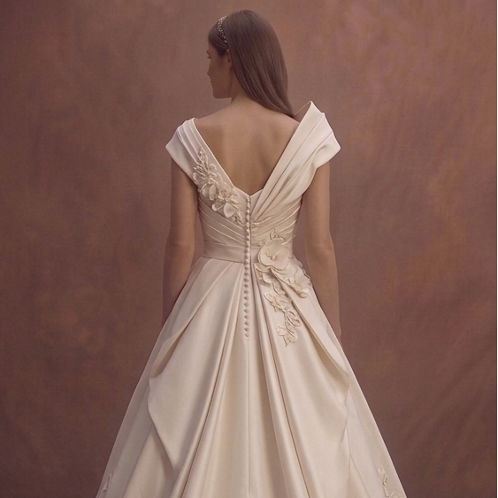 Luxury Bridal Gowns with Premium Silk Fabrics