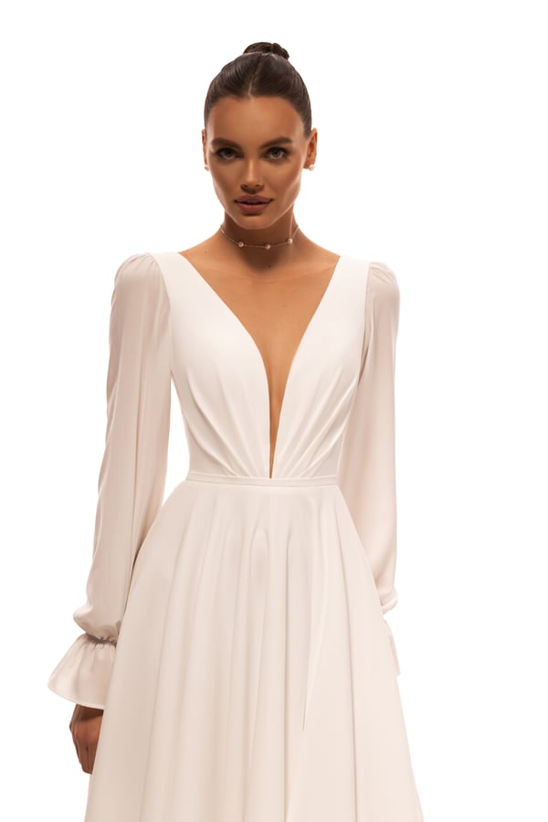 Elegant A-Line Bridal Dress with V-Neckline, Long Sleeves, and Zipper Detail