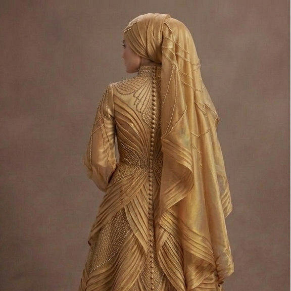 Muslim Prom Dress Gold Organza Long Sleeve Luxury Prom