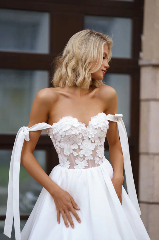Elegant Short Wedding Dresses A-Line Lace Sweetheart Off The Shoulder Satin Open Back Bridal Gown Above Knee Vestidos De Noiva
