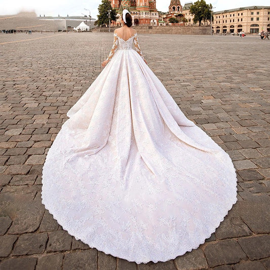 Lyxig bröllopsklänning vintage med organza bollklänning båthals ärmlös spets brudklänningar applikationer tillbaka spetsar uptrober de mariée