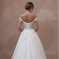 Romantic Tulle Wedding Dress Sweetheart Neckline Long Train