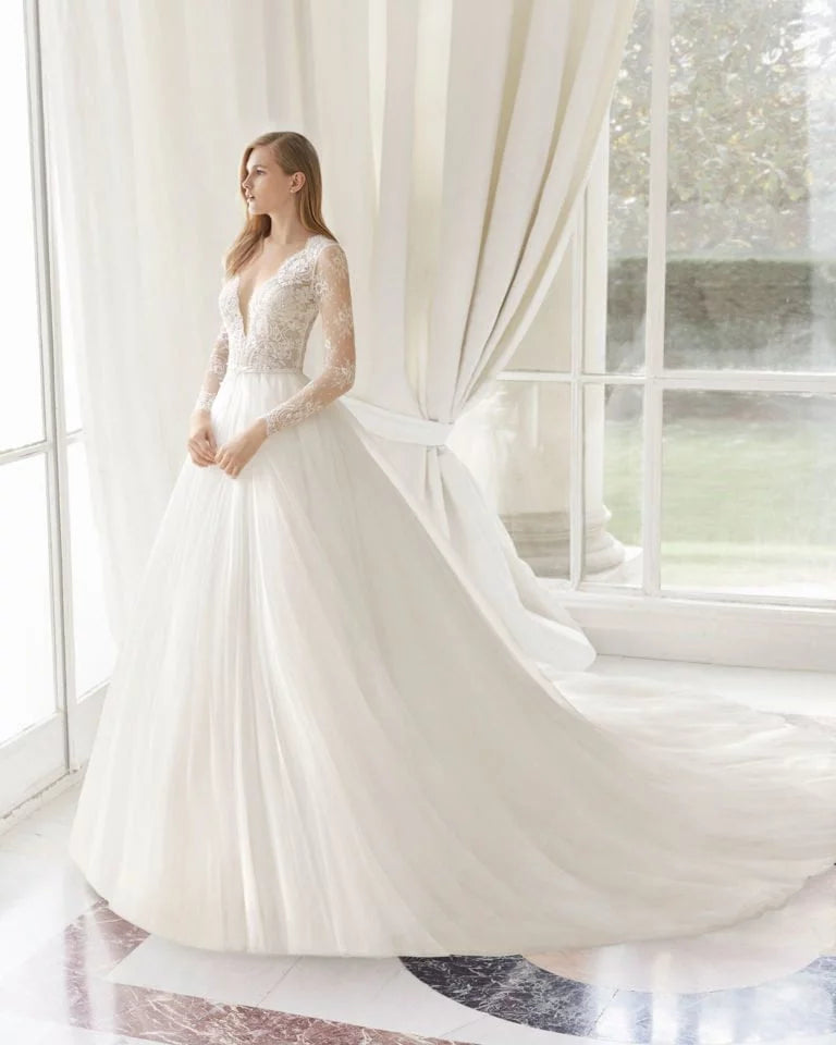 Romantic A-Line Wedding Gown with Long Sleeves, Graceful V-Neckline, and Exquisite Lace Detailing for a Timeless and Elegant Bridal Look