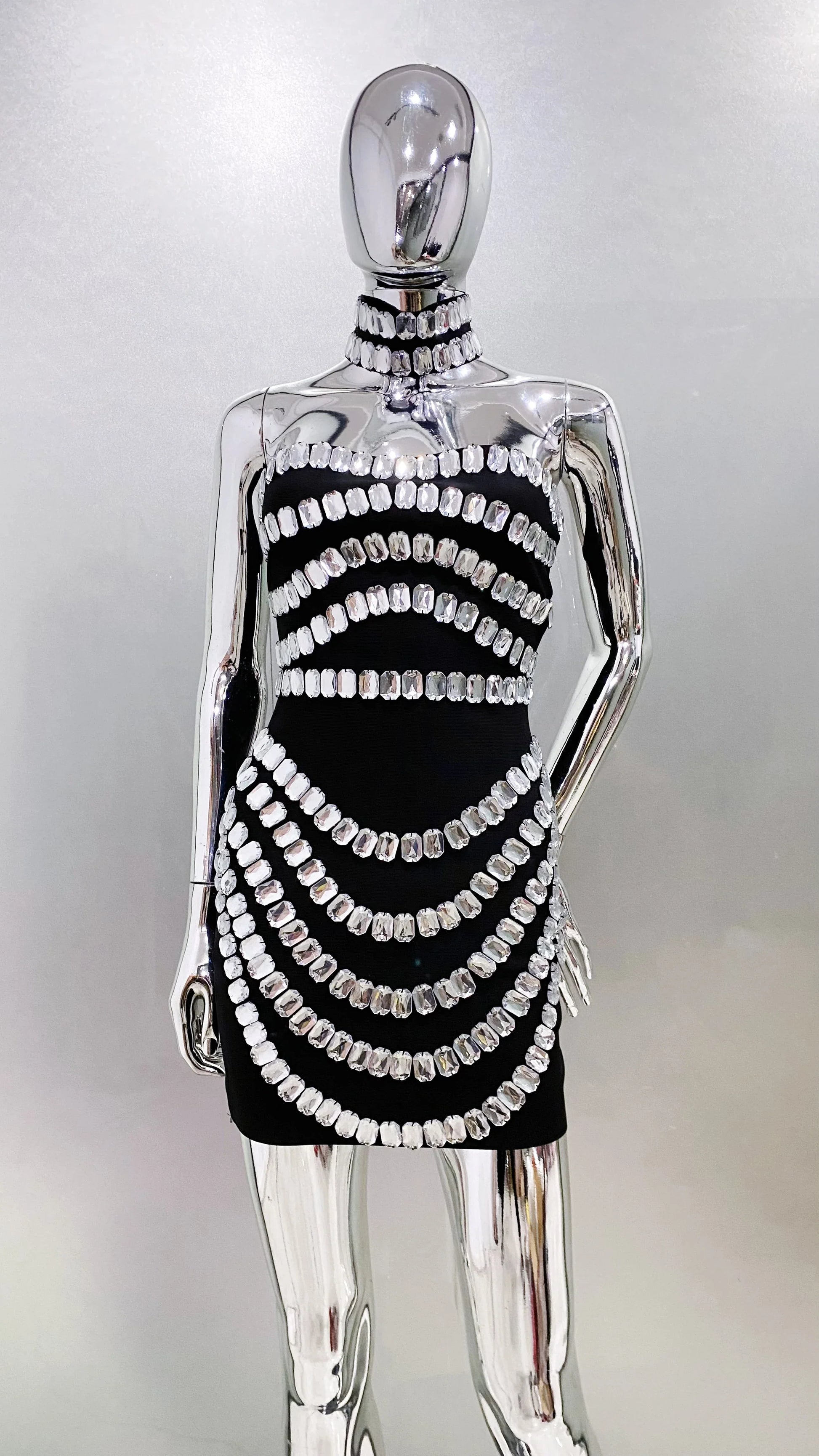 Spring Women Sexy Strapless Big Crystak Bodycon Mini Bandage Dress Necklace Fashion Celebrate Nightclub Party Dress