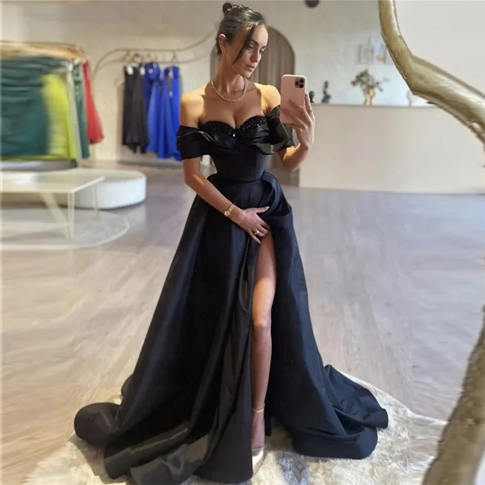 Vestido de fiesta de satén negro elegante, corte en A, hombros descubiertos, abertura larga hasta el suelo, vestido de noche fruncido, vestido de gala