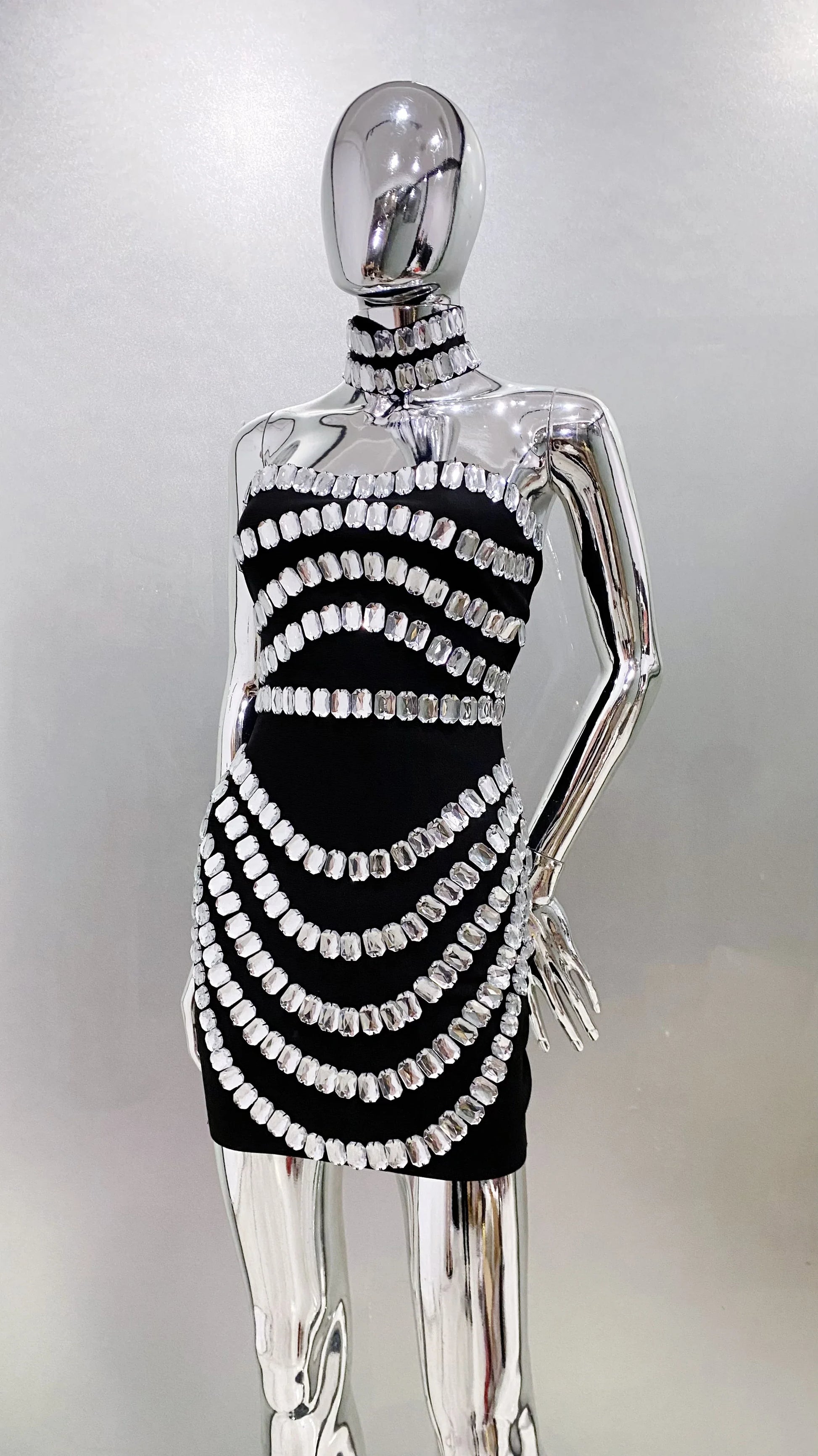 Spring Women Sexy Strapless Big Crystak Bodycon Mini Bandage Dress Necklace Fashion Celebrate Nightclub Party Dress
