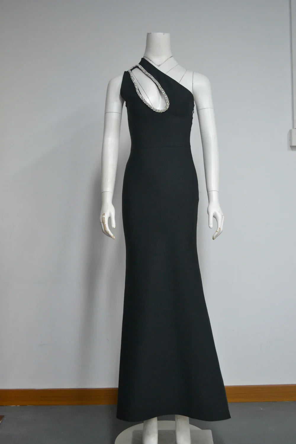 Black White Color Women Sexy One Shoulder Shinning Diamond Keyhole Bodycon Long Bandage Dress Celebrate Evening Party Outfit black
