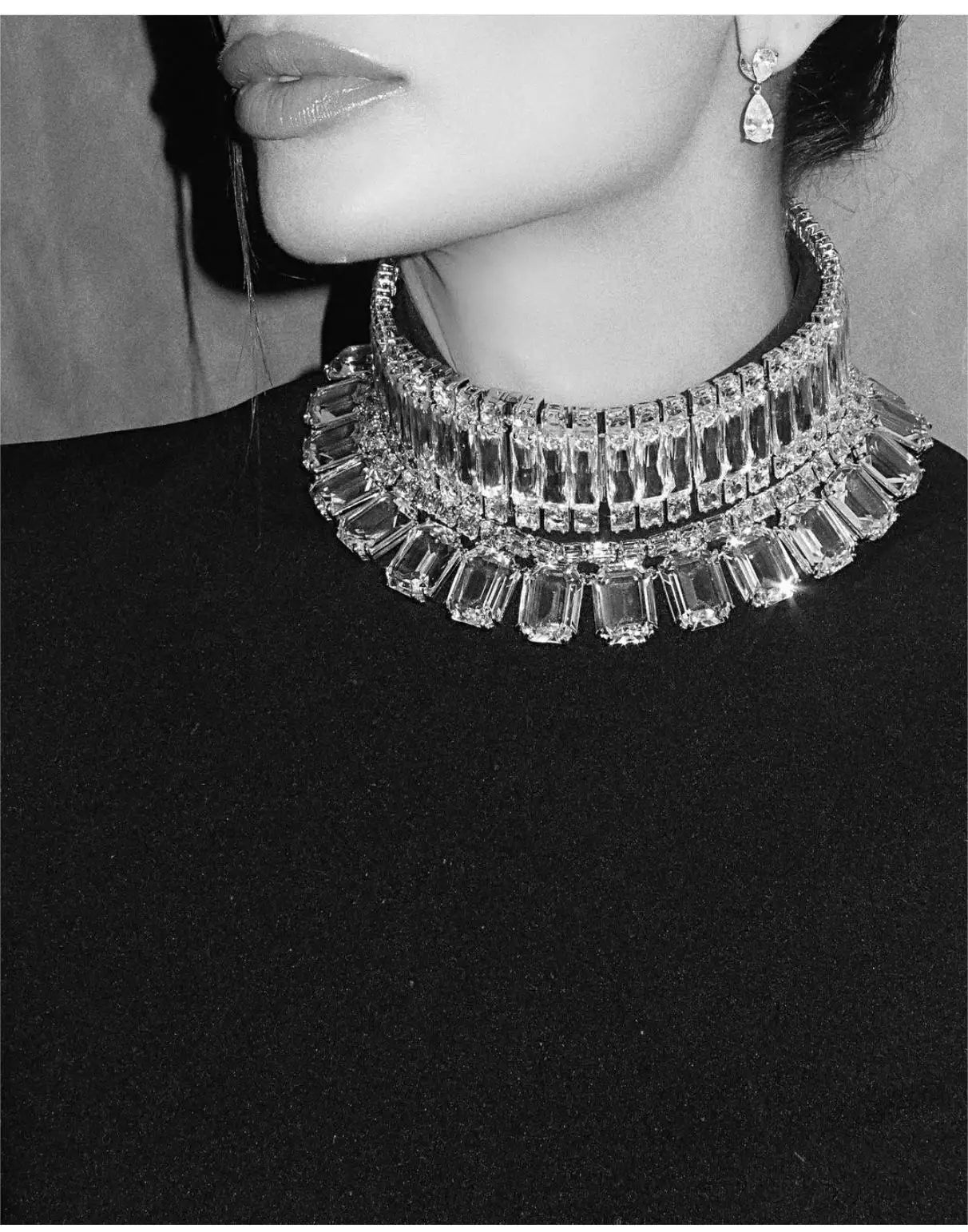 Shining Diamonds Neck Flare Sleeve Black Long Bandage Dress Elegant Woman Evening Party Dress Cocktail Party Outfit