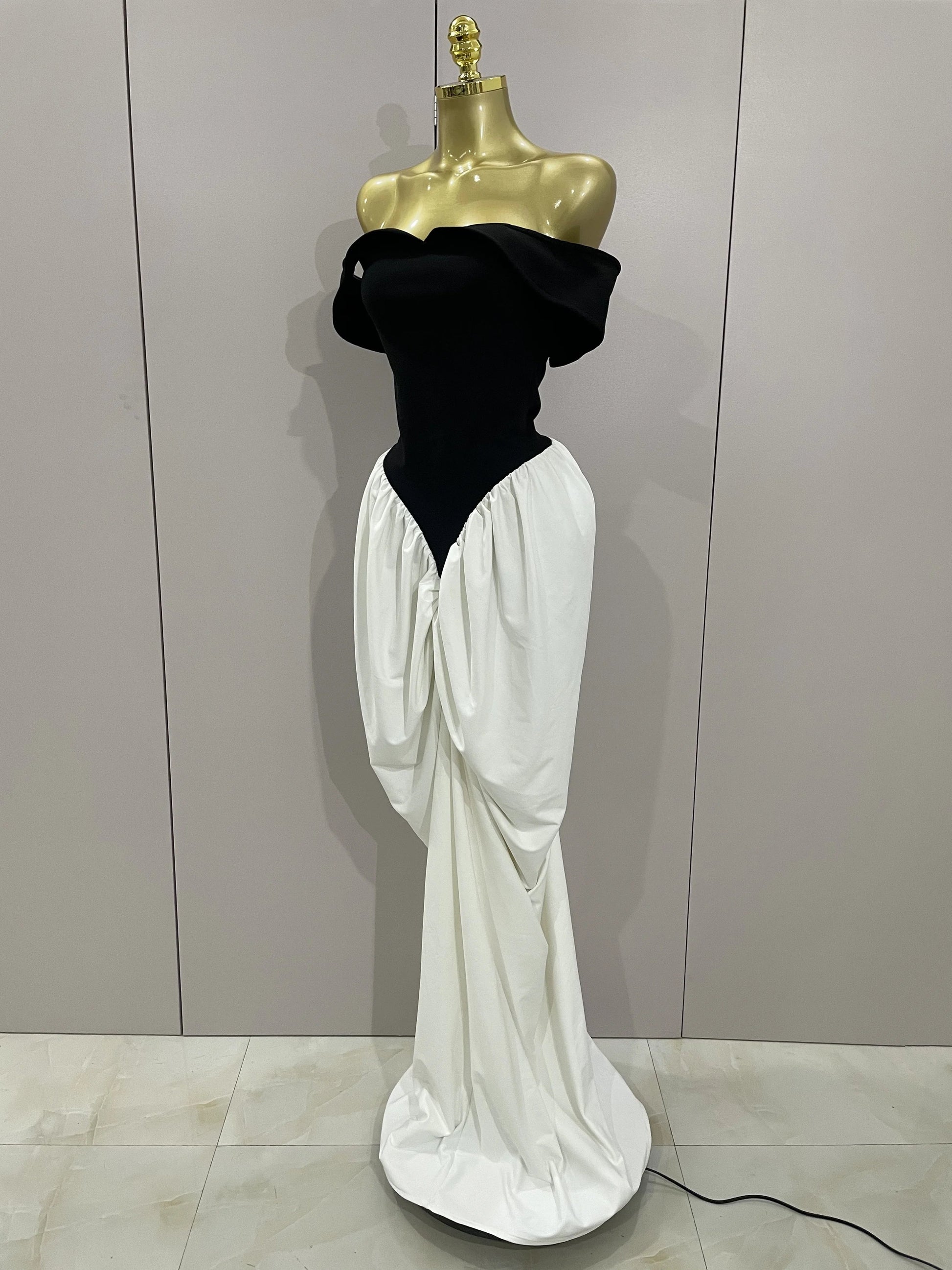 Sexy V Neck off-The-Shoulder Black And White Splicing Mermaid Floor-length dress Women Formal Evening Birthday Party Dress