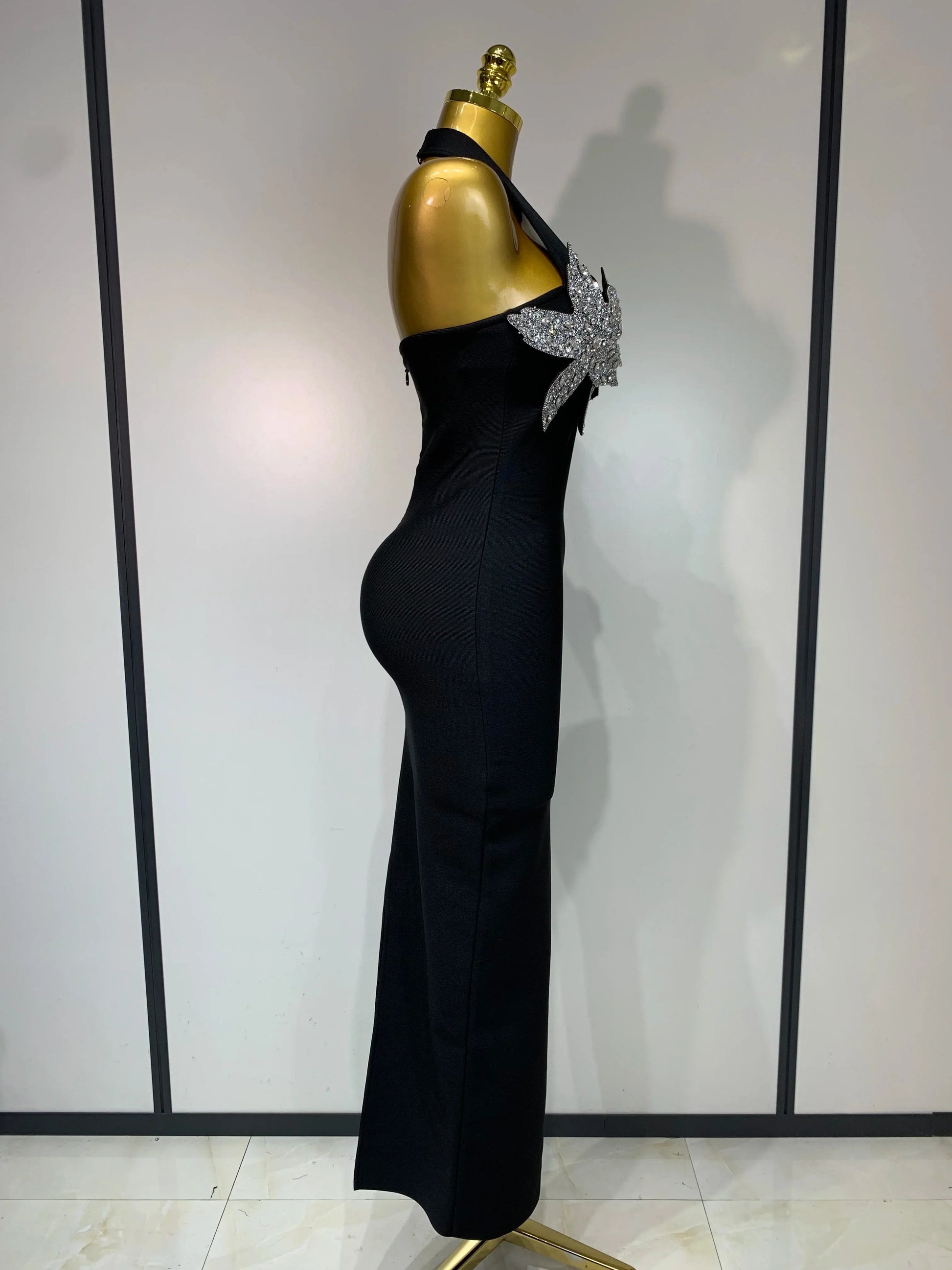 Women Sexy Sleeveless Halter Backless Shiny Diamond Flower Bodycon Bandage Dress Celebirty Elegant Evening Party Birthday Dress