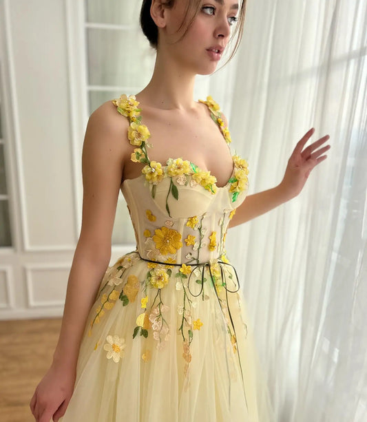 Faint Yellow A-line Prom Dresses 3D Flower Lace Appliques Formal Occasion Knee-Length Elegant Sleeveless Valentines Day