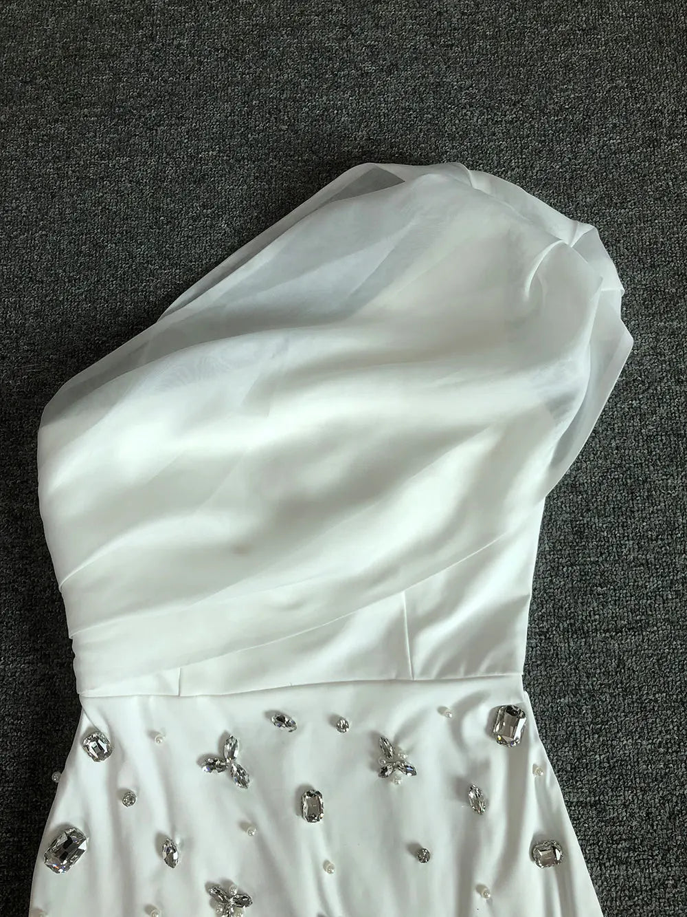 Sexy Women Light Luxury Nail Bead Dress with Slant Neck and Sleeveless Bodycon Flute Patchwork Dress Evening Party Vestidos