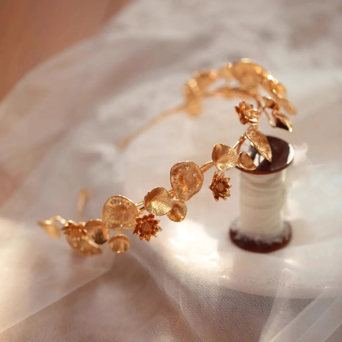 Wedding Hair Accessories Lotus Flower Headband Tiara Crystal Headpiece Crown Gift Brides Leaf Headdress Headwear Bridal Jewelry