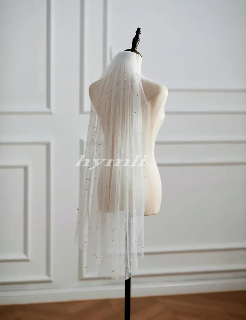 New 1 Tier Pearls and Rhinestones Veil Fingertip Length Bridal Veil Metal Comb