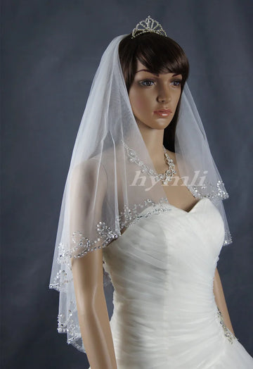 Two-Tier Fingertip Length Hand-Beaded Bridal Veil Wedding Accessory: A Touch of Sparkle and Sophistication for Your Special Day