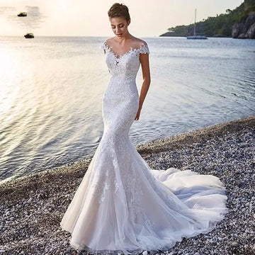 Kurzarm elegantes Hochzeitskleid schlanker Rücken mit Knopf Spitze Stickerei Meerjungfrau Brautkleid Custom Made Vestido de Noiva