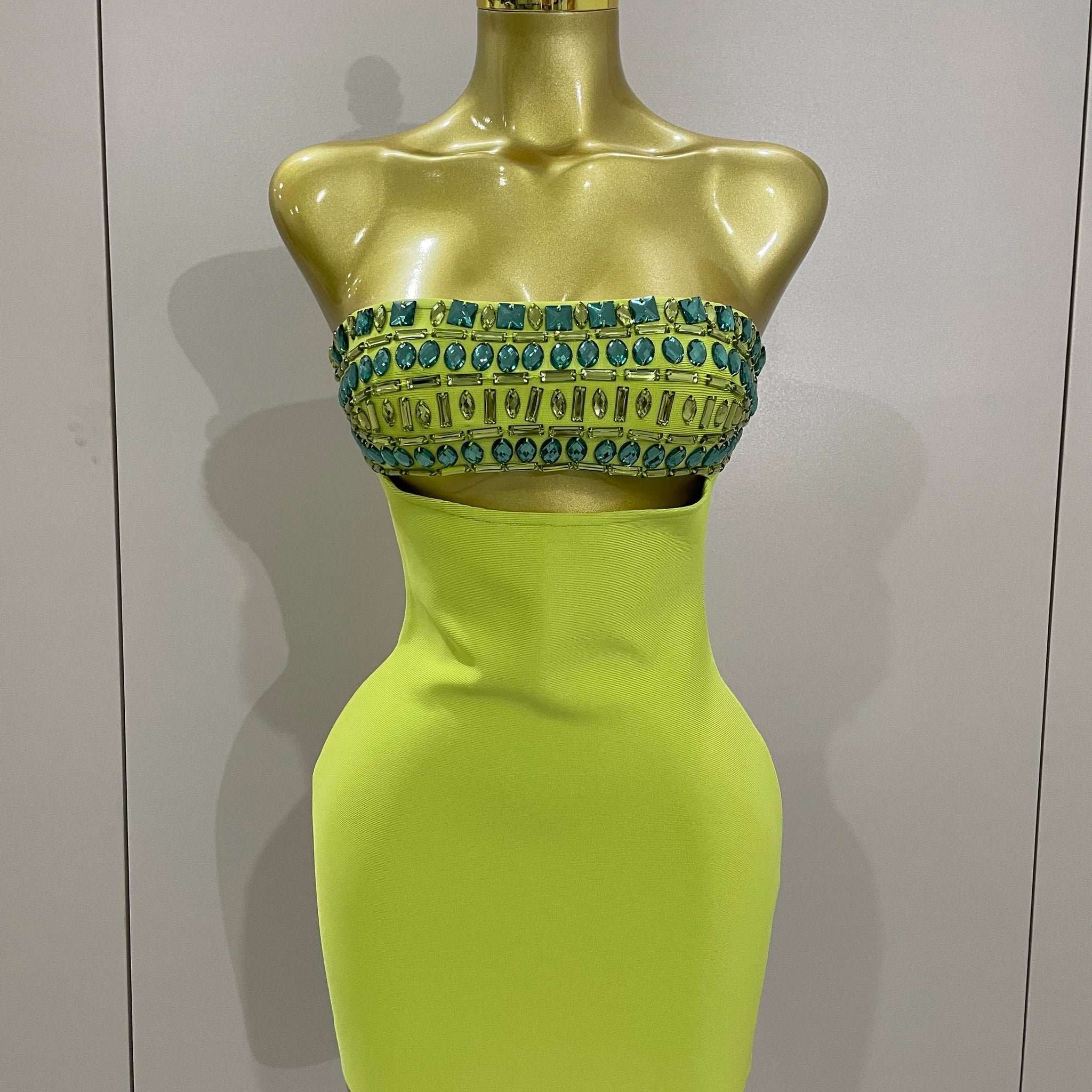Luxury Sexy Strapless Sparkly Diamond Cut Out Bodycon Bandage Dress Women Celebrity Elegant Evening Party Birthday Outfit Light Green