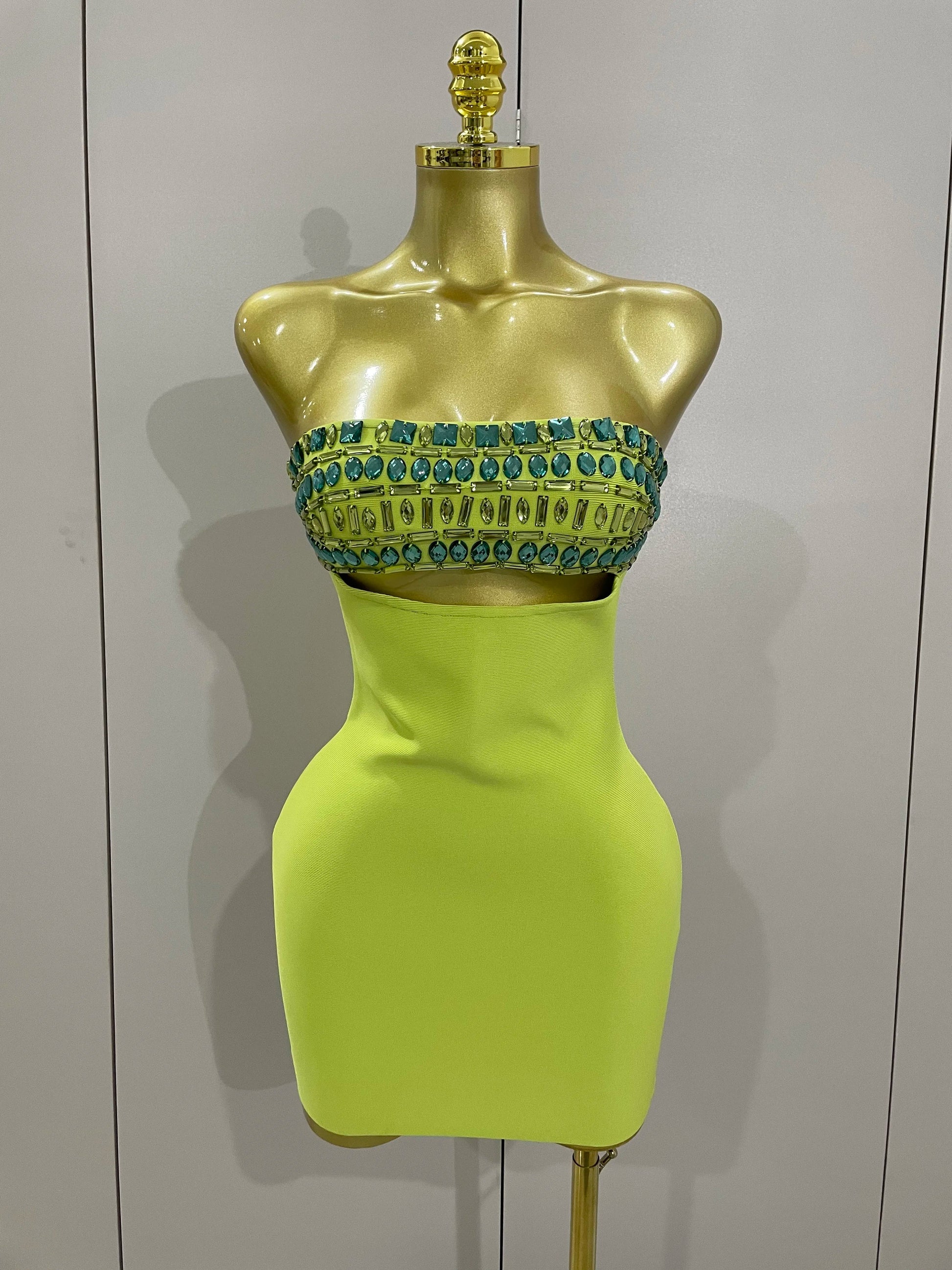 Luxury Sexy Strapless Sparkly Diamond Cut Out Bodycon Bandage Dress Women Celebrity Elegant Evening Party Birthday Outfit Light Green