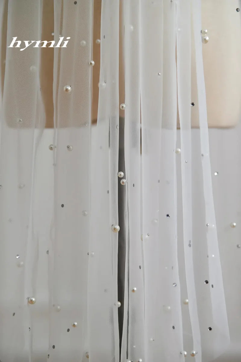 New 1 Tier Pearls and Rhinestones Veil Fingertip Length Bridal Veil Metal Comb