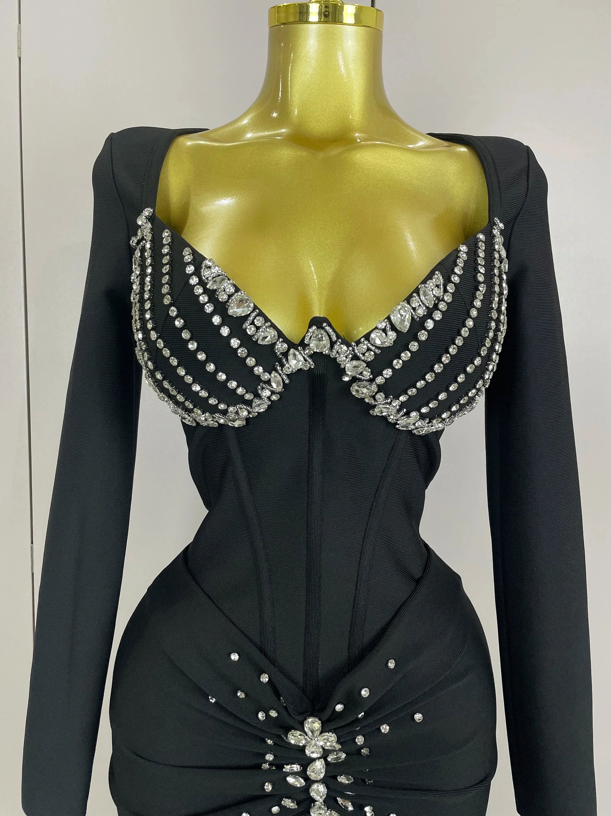 Sexy Luxury Sparkly Beading Bandage Long Sleeve Bodycon Dress Women Celebrity Party Elegant Evening Club Pary Dresses