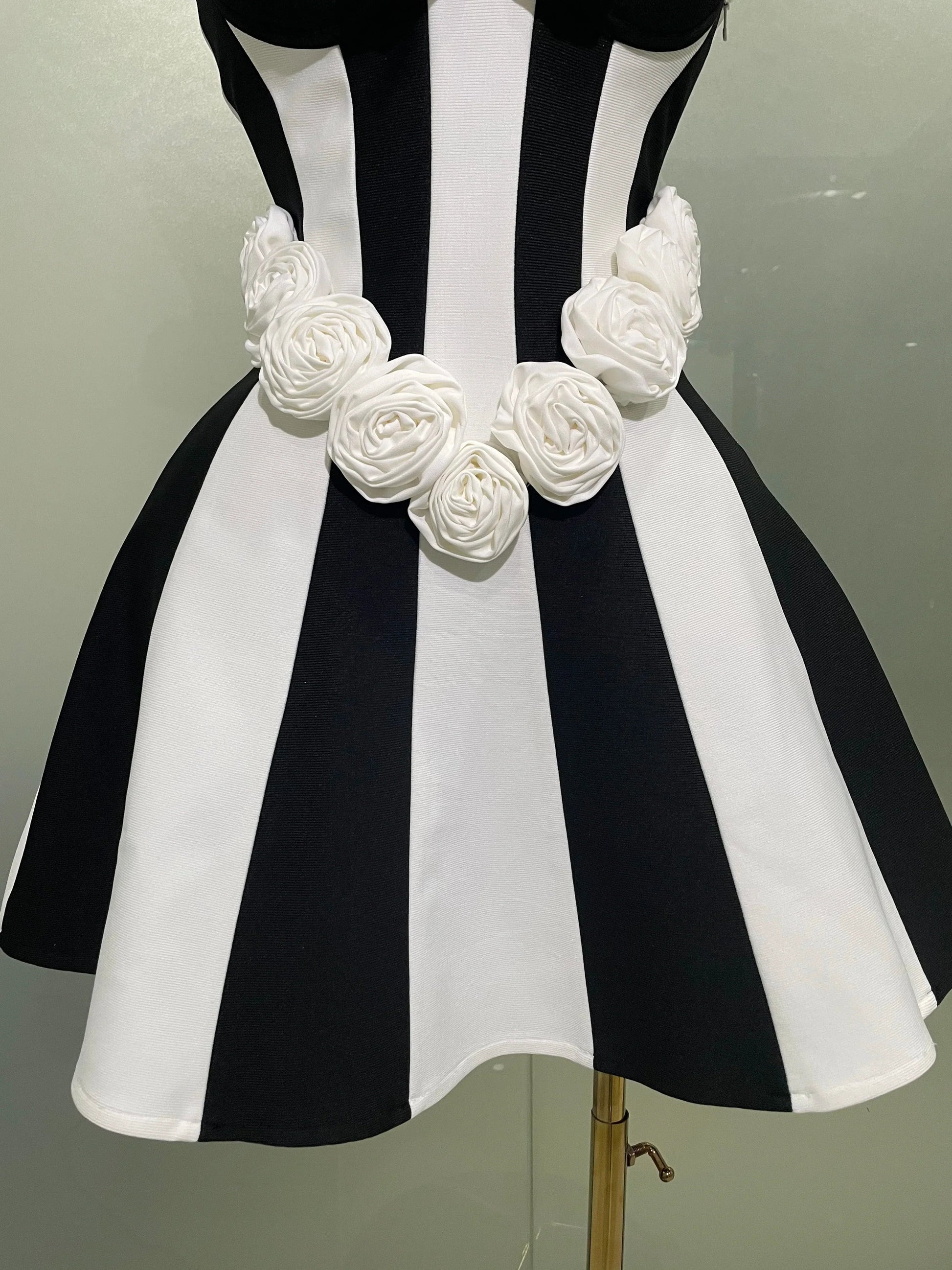 Women Flower Decoration Strapless Black White Stripe Bandage Short Dress Cocktail Party Elegant Evening Club Party Dress
