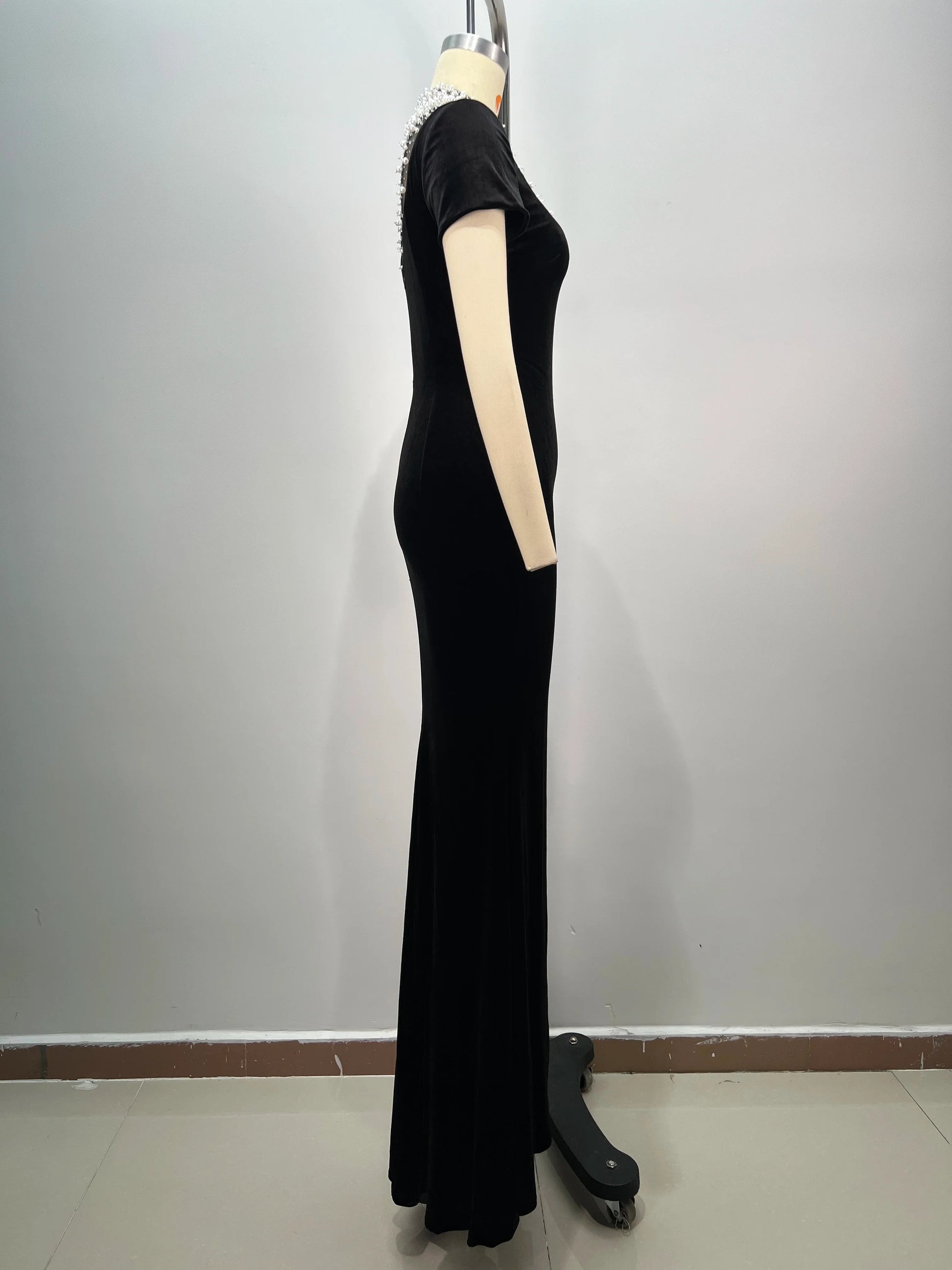 High Quality Women Short Sleeve Pearl Beading Velvet Bodycon Long Dress Elegant Evening Party Celebrate Cocktail Dress
