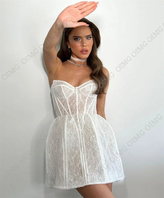 Mini vestidos de novia cortos de encaje, sexys, de talla grande, hechos a medida, escote en forma de corazón, sin mangas, vestido de novia de Reina