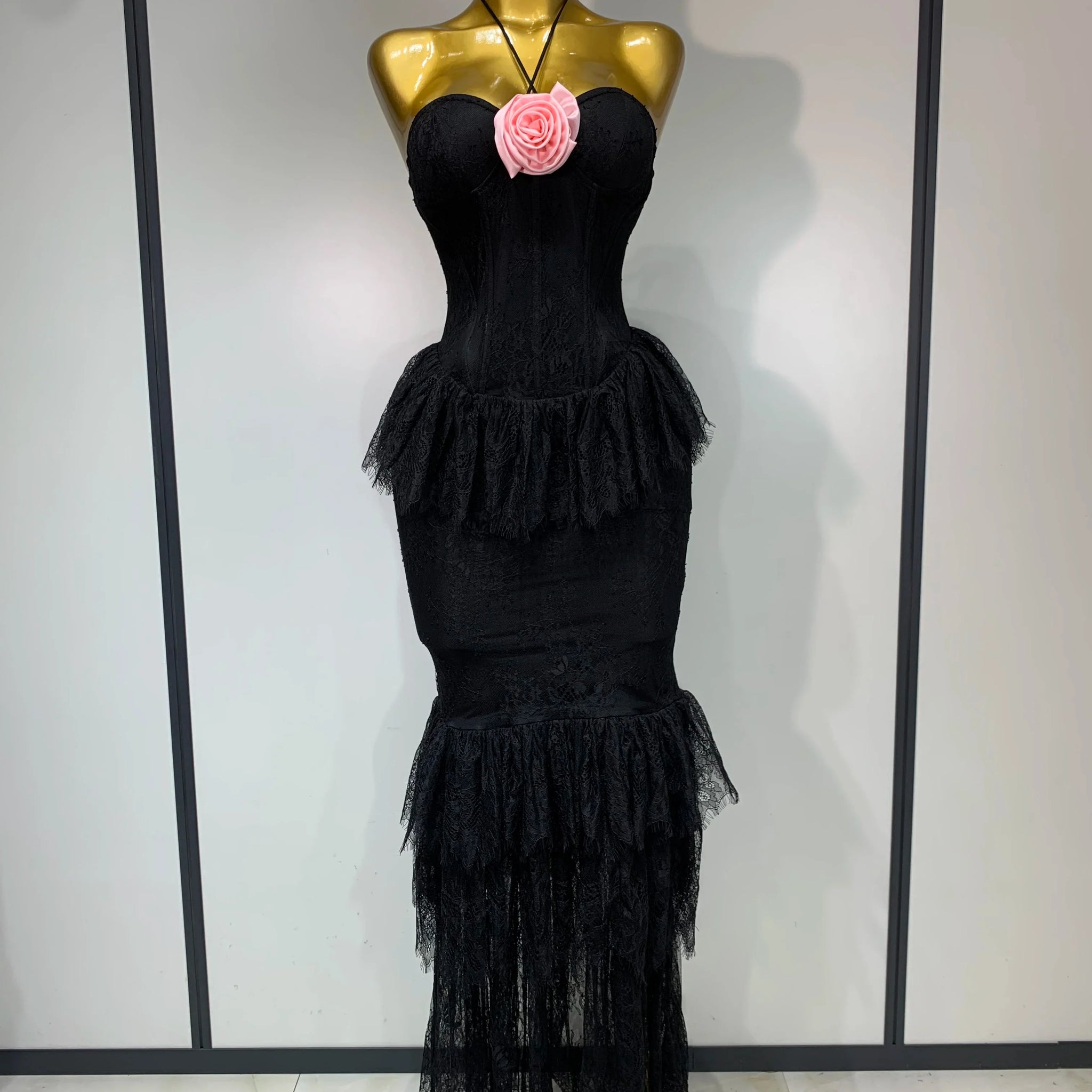 Luxury Sexy Lace Halter Flower Ruffles Long Dress Women Black Sleeveless Backless Bodycon Dresses Evening Party Birthday Dress black