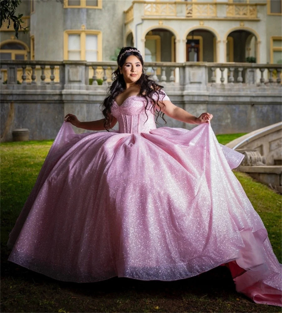 Beautiful Pink Quinceanera Dresses Off Shoulders Beaded Vestidos 15 Xv Años Big Size Fifteen Birthday Party Gowns Customized