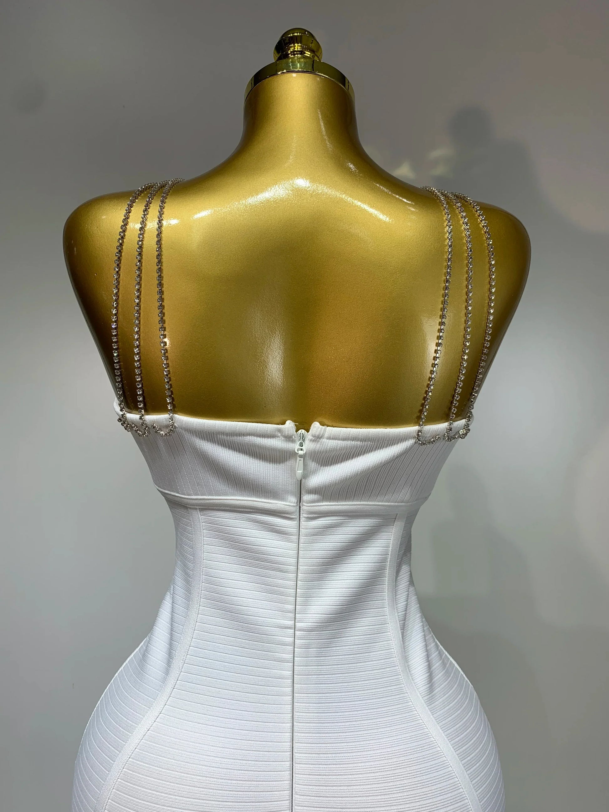 Sexy Sling Backless Crystal Diamonds Chain Bodycon Bandage Dress White Elegant Evening Club Luxury Birthday Party Dresses