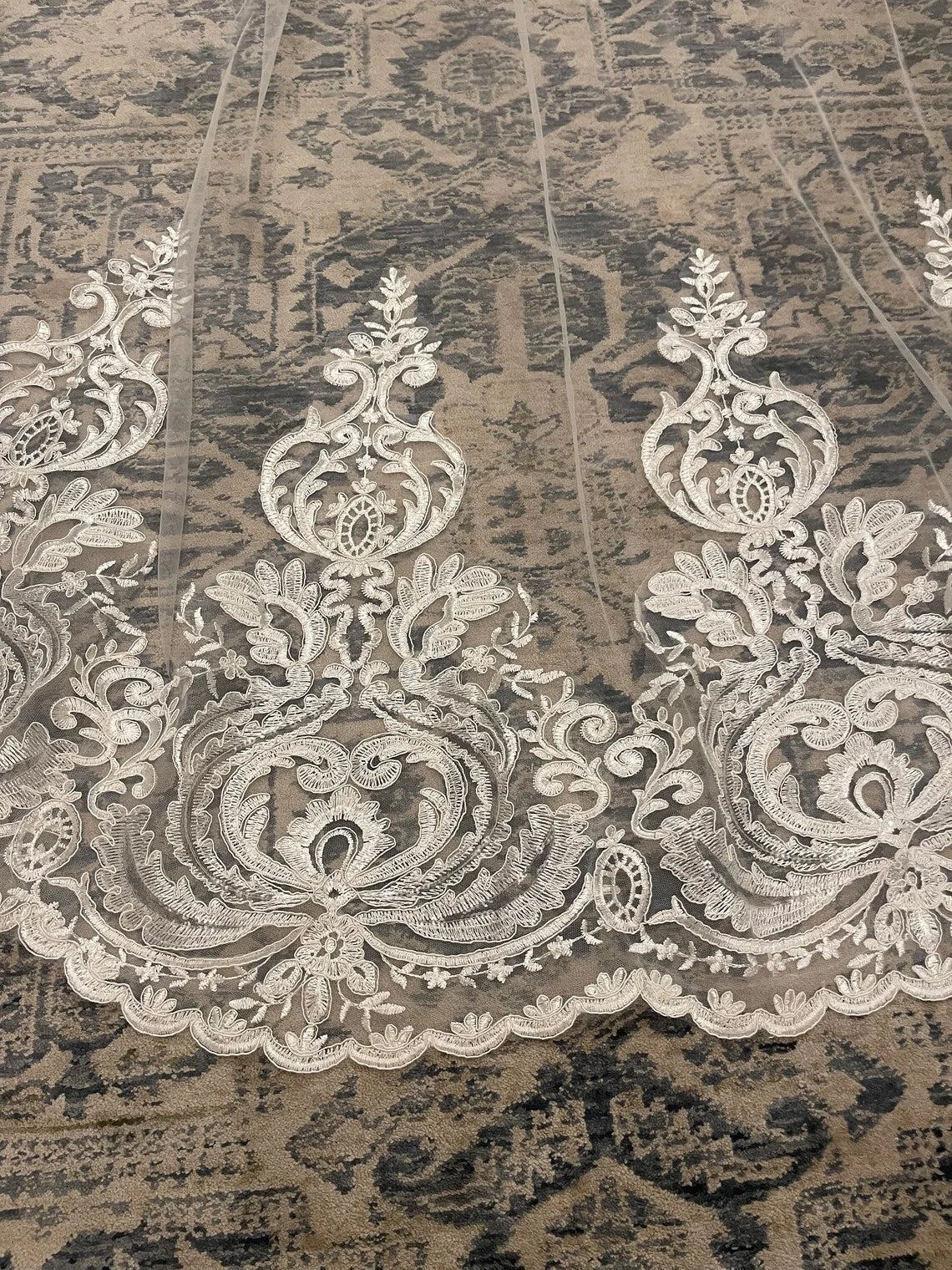 2 Layer Wedding Veil, Ivory Bridal Veil 137" Long Classic Wedding Veil Vintage Lace with Blush Comb