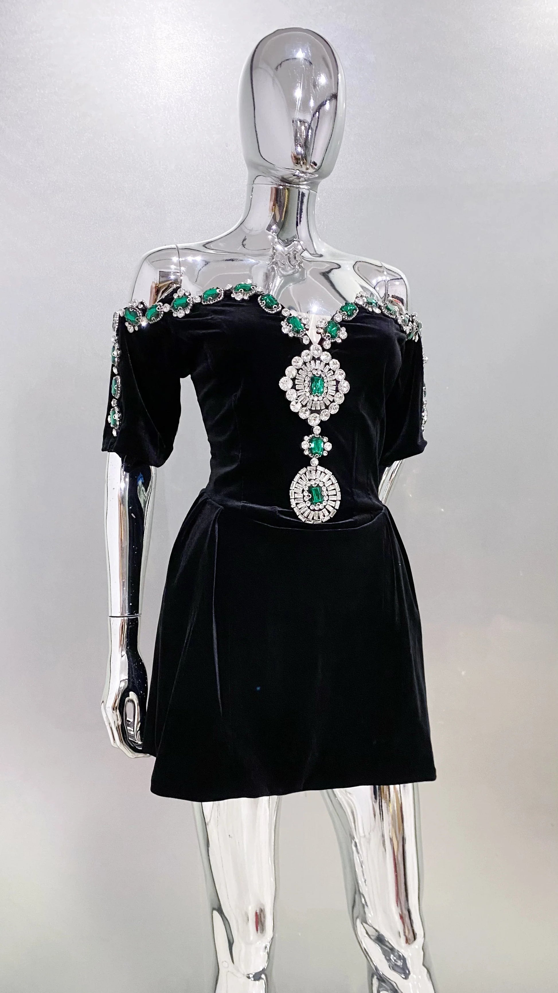 Spring Women Sexy Strapless Half Sleeve Shinning Rhinestones Bodycon Mini Velvet Dress Celebrate Birthday Cocktail Dress