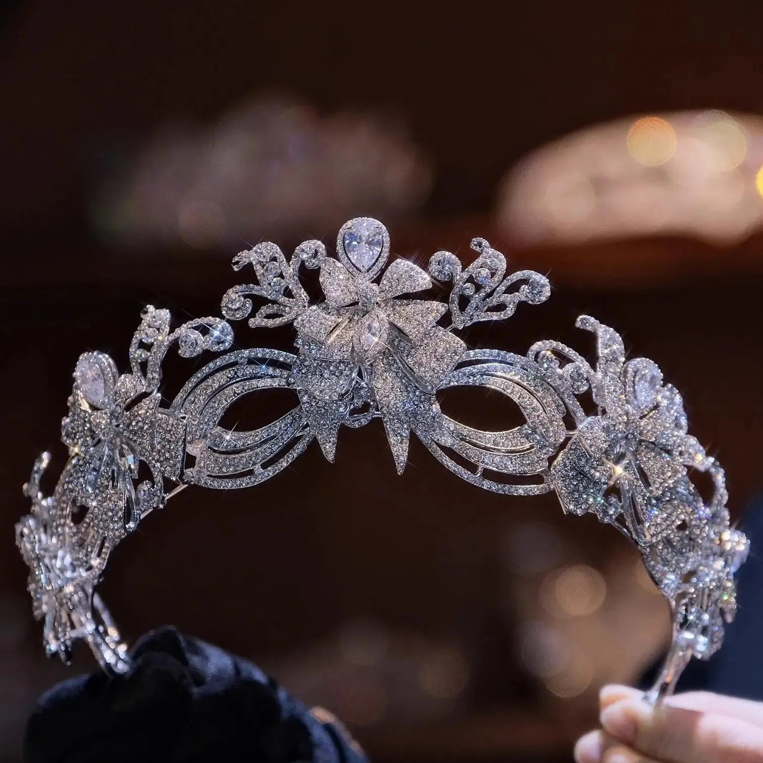 Bridal Hair Jewelry Rhinestones Zirconia Tiaras and Crowns Princess Queen Diadem For Brides Women Headpieces Wedding Accessories a