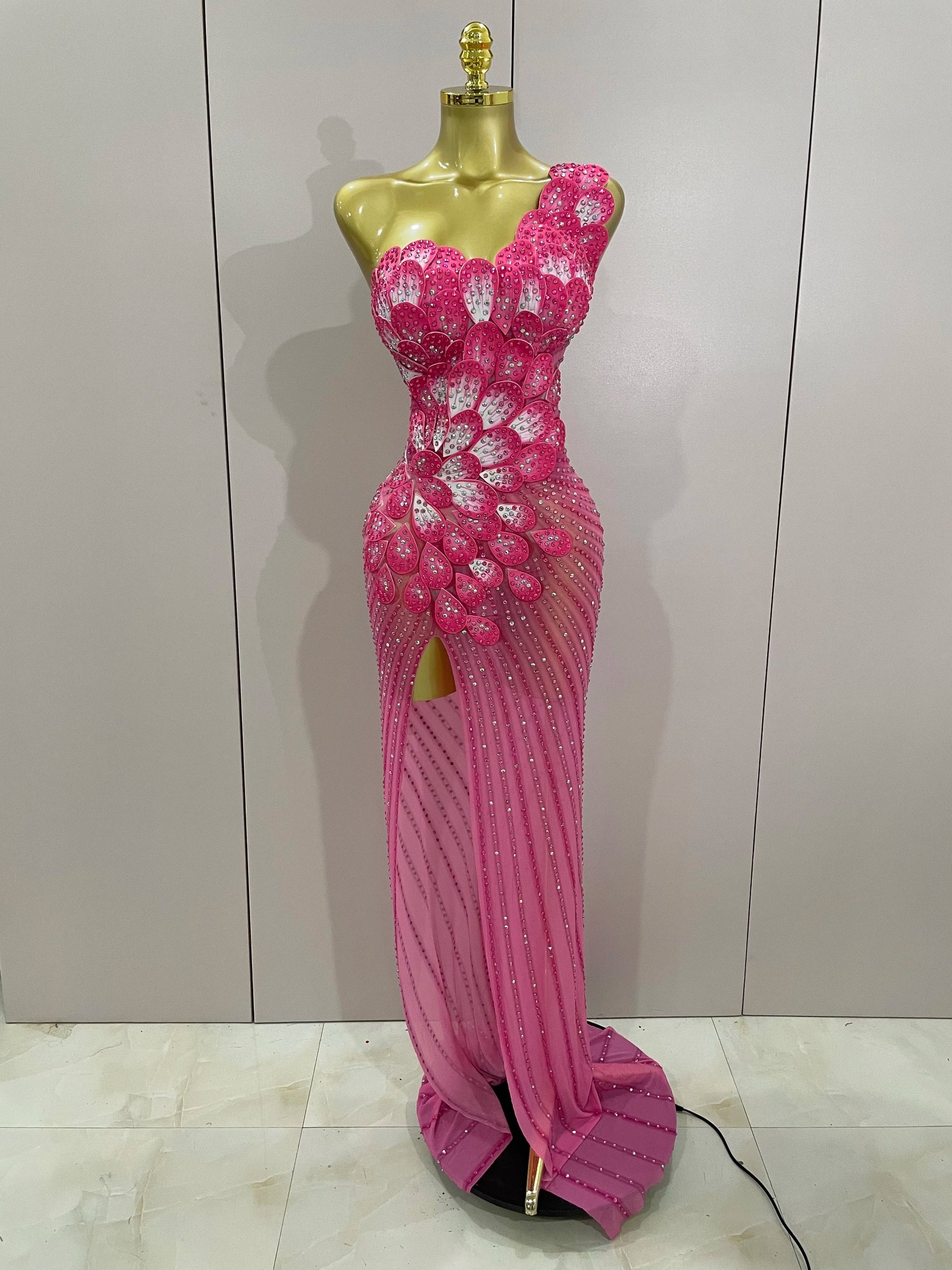 Luxury Shinning Rhinestones Flowers Sexy One Shoulder Bodycon Maxi Long Dress Women Evening Birthday Party Stage Costume Rose Red
