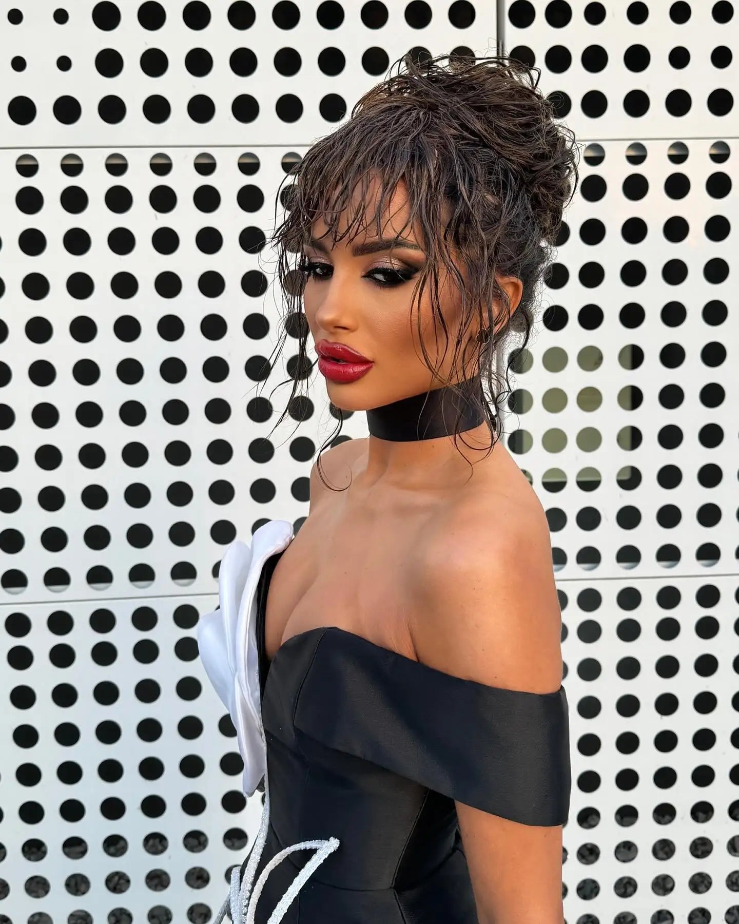 Black Color Women Sexy Off the Shoulder Big Florals Bodycon Mini Bandage Dress Fashion Celebrate Nightclub Party Outfit Vestido