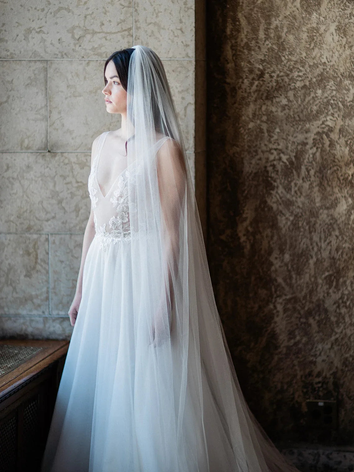 Single-Layer Cut Edge Bridal Veil Extra Wide Soft Tulle Top Gather Add a Metal Comb in White , Off-White , Ivory ,Champagne
