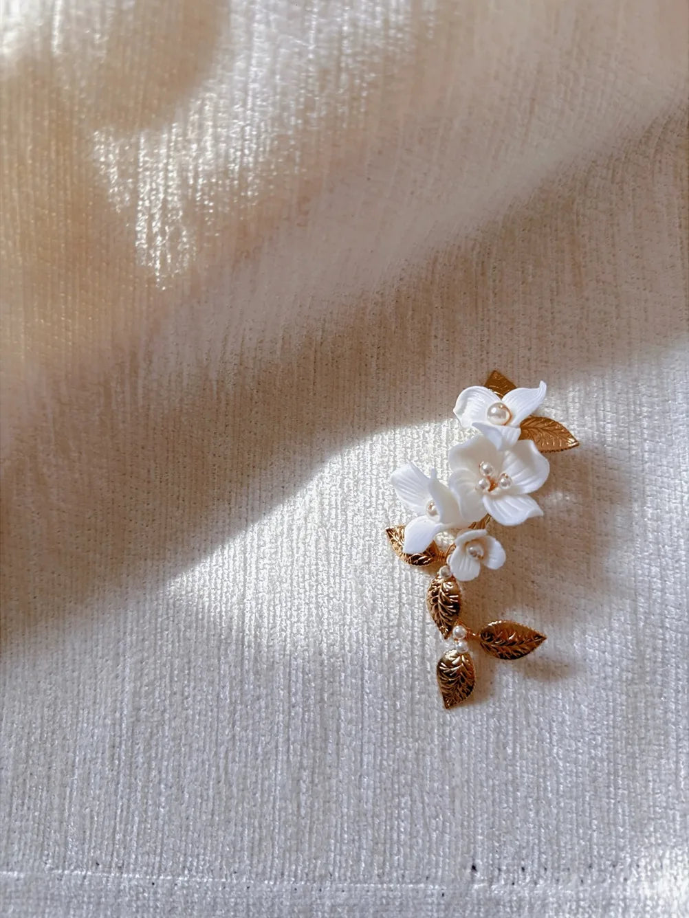 Leaf Flower Head Pieces Vintage Hair Comb Clip Pin For Brides Women Gold Color Pearl Hairpin Wedding Accessories Bridal Jewelry