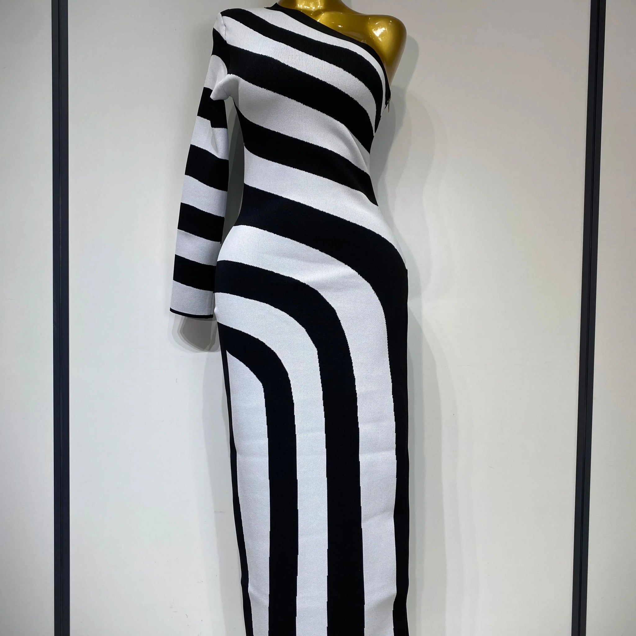Luxury Birthday Dresses Women Sexy One Shoulder Striped High Split Jacquard Maxi Bandage Long Dress Elegant Evening Party Gown black