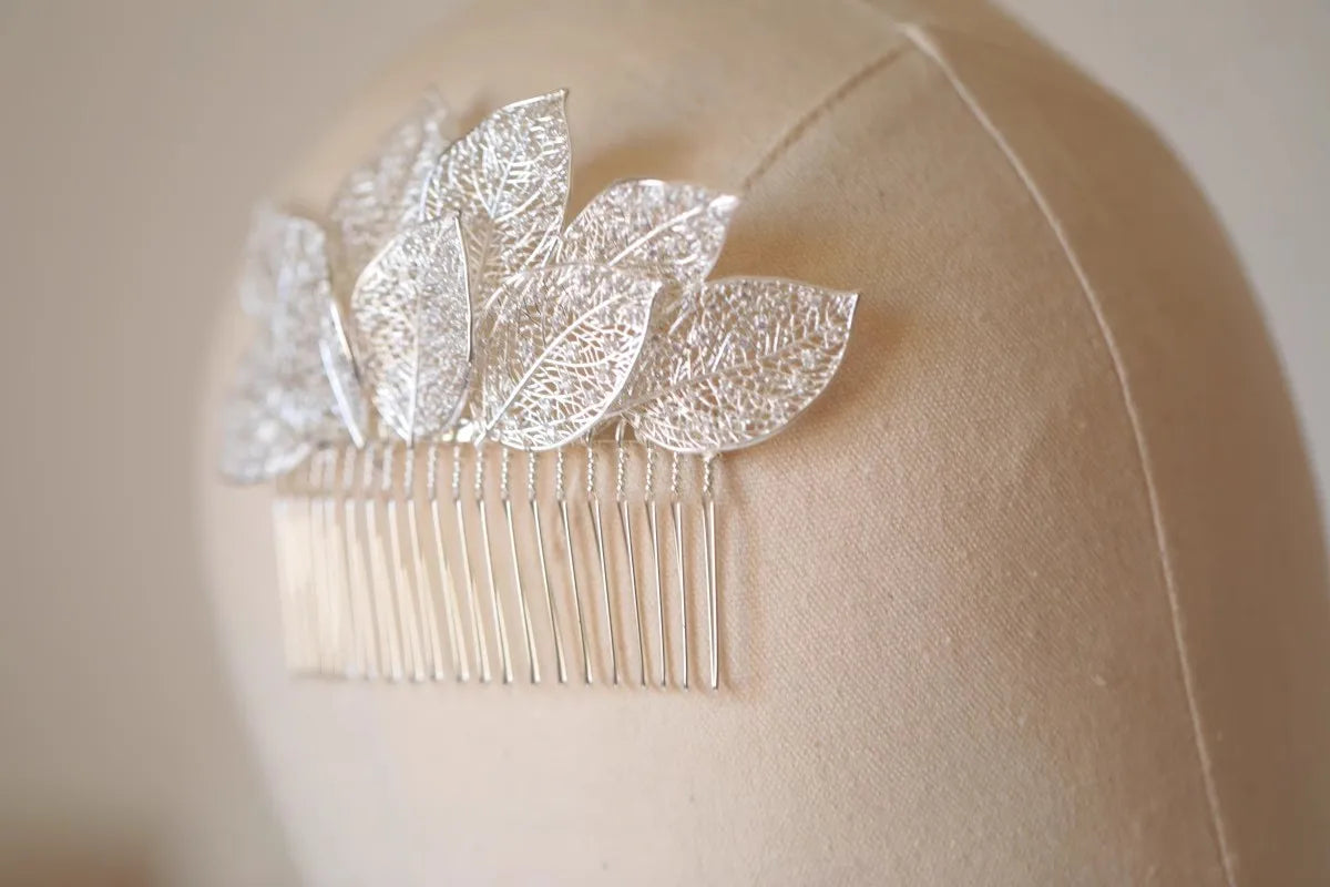 Wedding Accessories Leaf Hair Comb Pin Clip Silver Color Hairpins For Brides Women Zircon Zirconia Head Pieces Bridal Jewelry