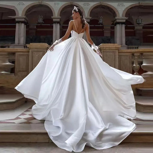Elegant A Line Wedding Dresses For Women V-Neck Satin Bridal Gowns Spaghetti Straps Wedding Party Gowns Robe De Mariée