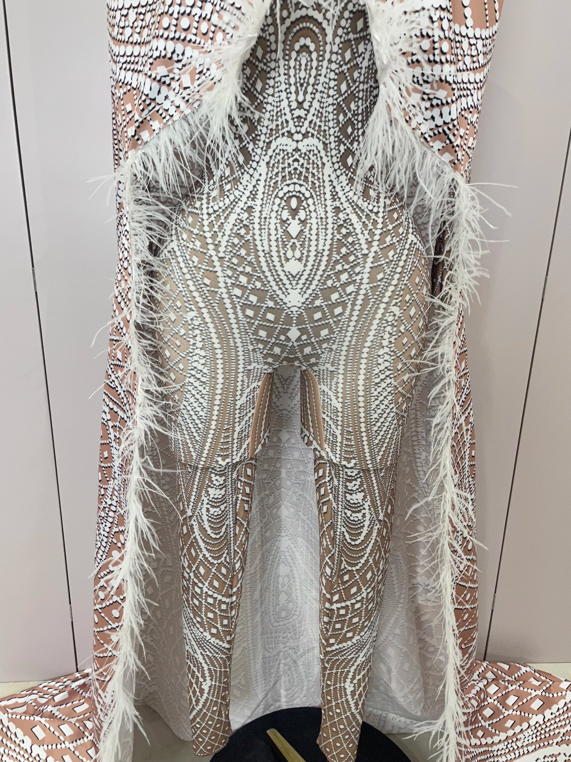 Luxury Feathers Cloak White Printing Sexy Sheath Jumpsuit Women Evening Party Bar Nightclub Singer Stage Performance Costume
