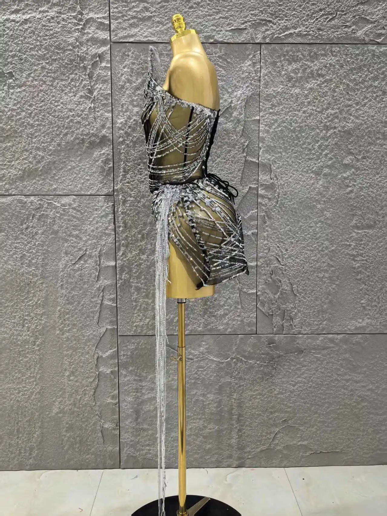 Women Sexy Strapless Shinning Sequins Bodycon Mini Dress Celebrate Nightclub Party Birthday Photo Shoot Stage Wear