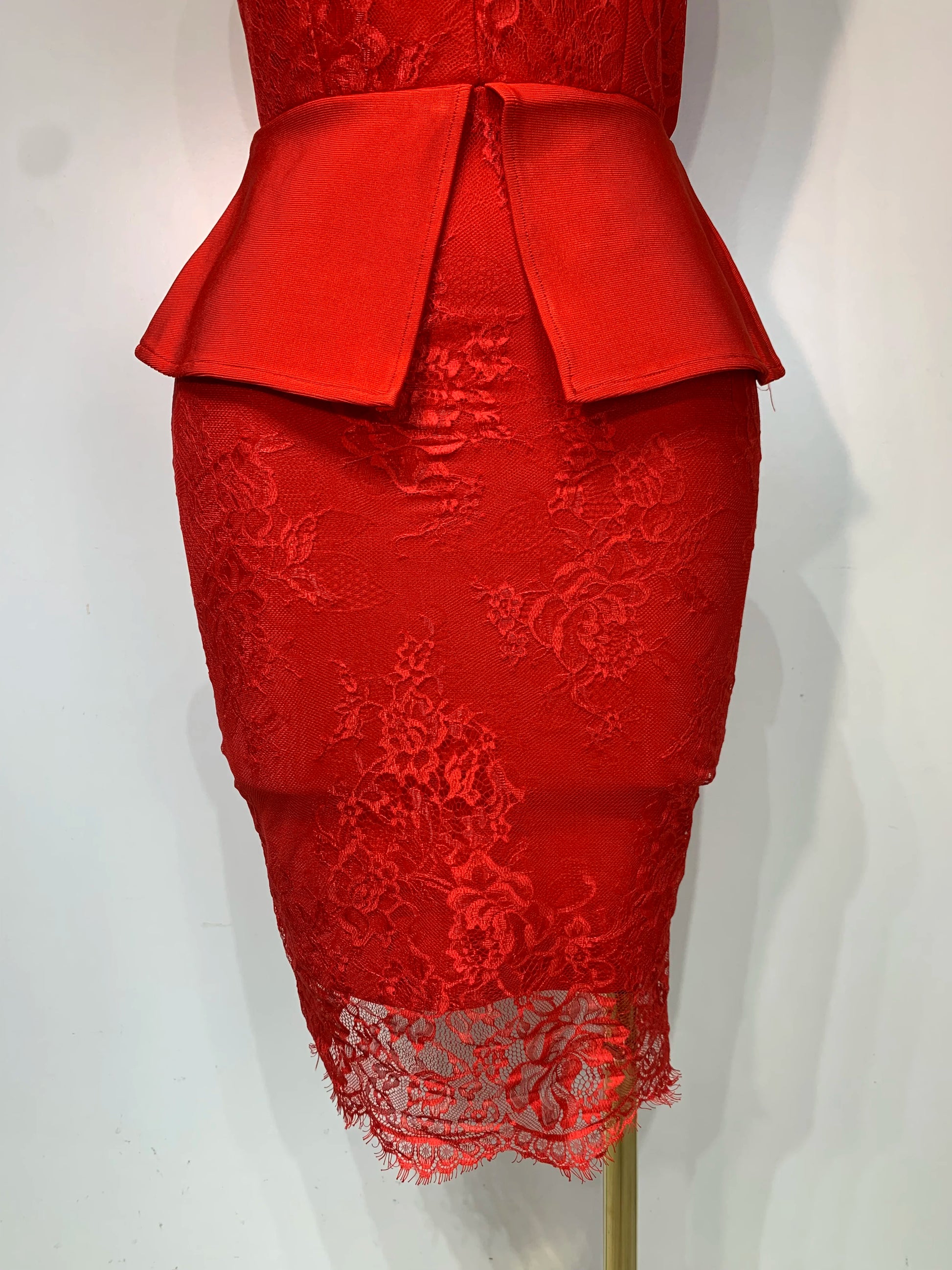 Fashion Sexy Celebrity Elegant V Neck Midi Bodycon Bandage Dress Red Lace Dress Evening Party Cocktail Luxury Birthday Dresses