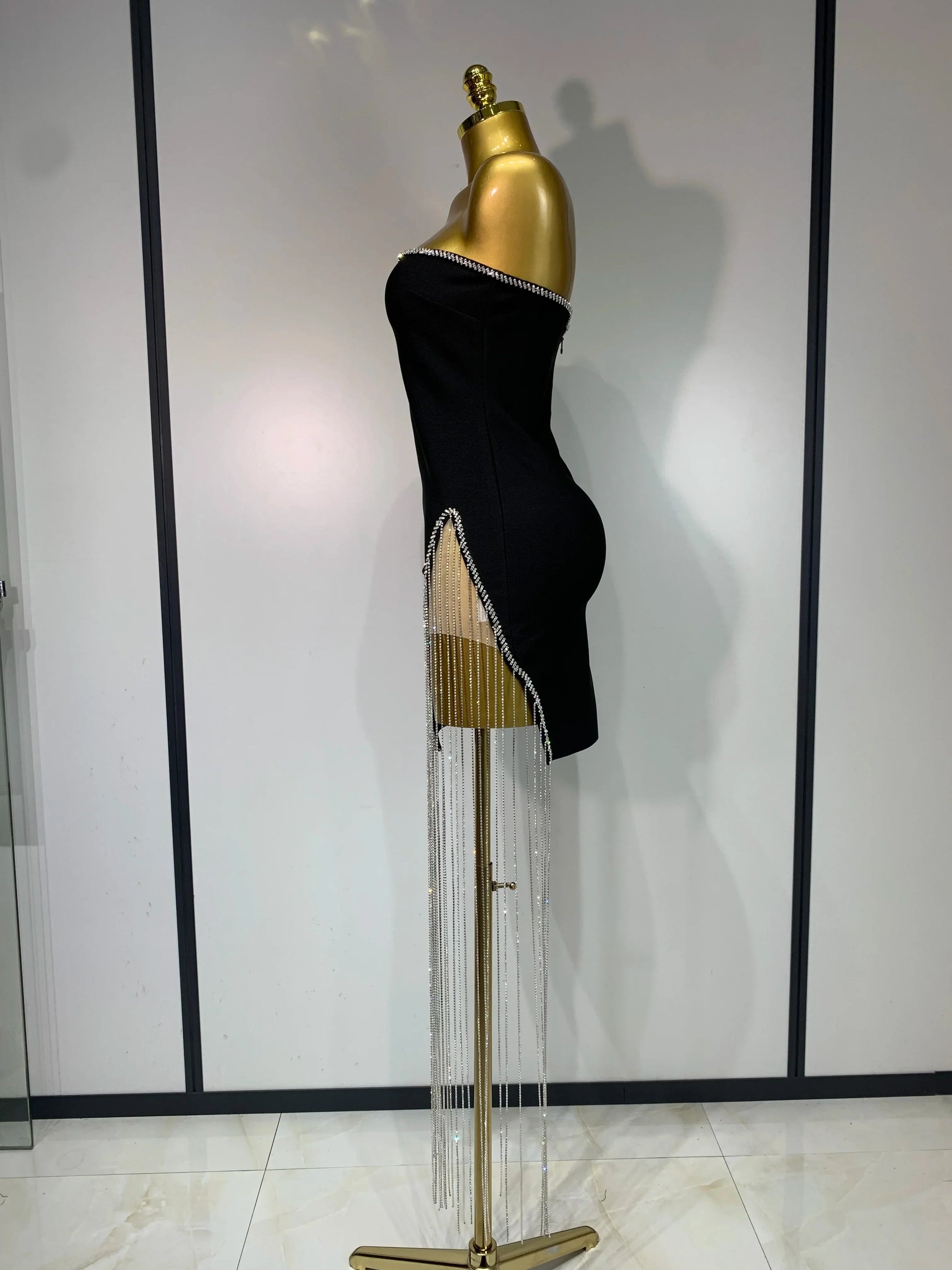 Women Celebrity Sexy Strapless Backless Black Diamond Tassels Mini Bodycon Bandage Dress Elegant Evening Club Party Dresses