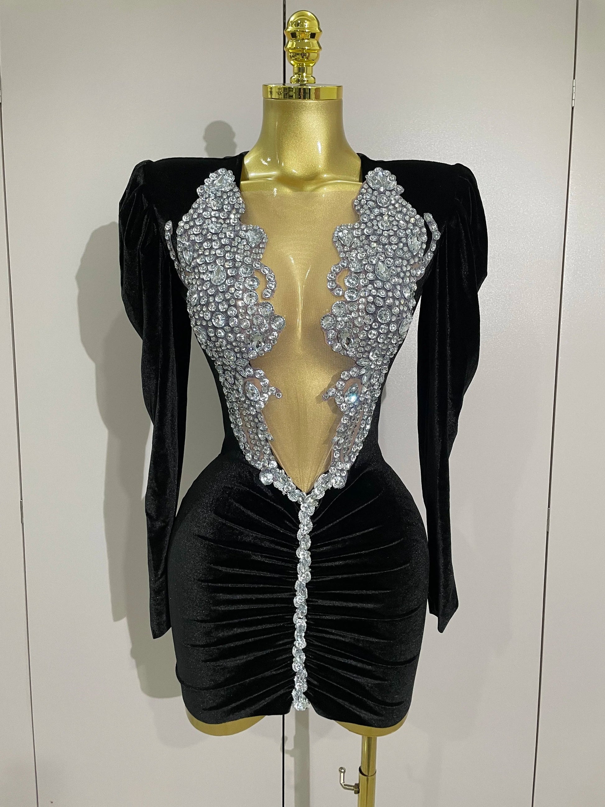 Luxury Sparkly Crystals Sexy Mesh White Velvet Short Dress Women Elegant Evening Prom Birthday Party Dresses Stage Costume black