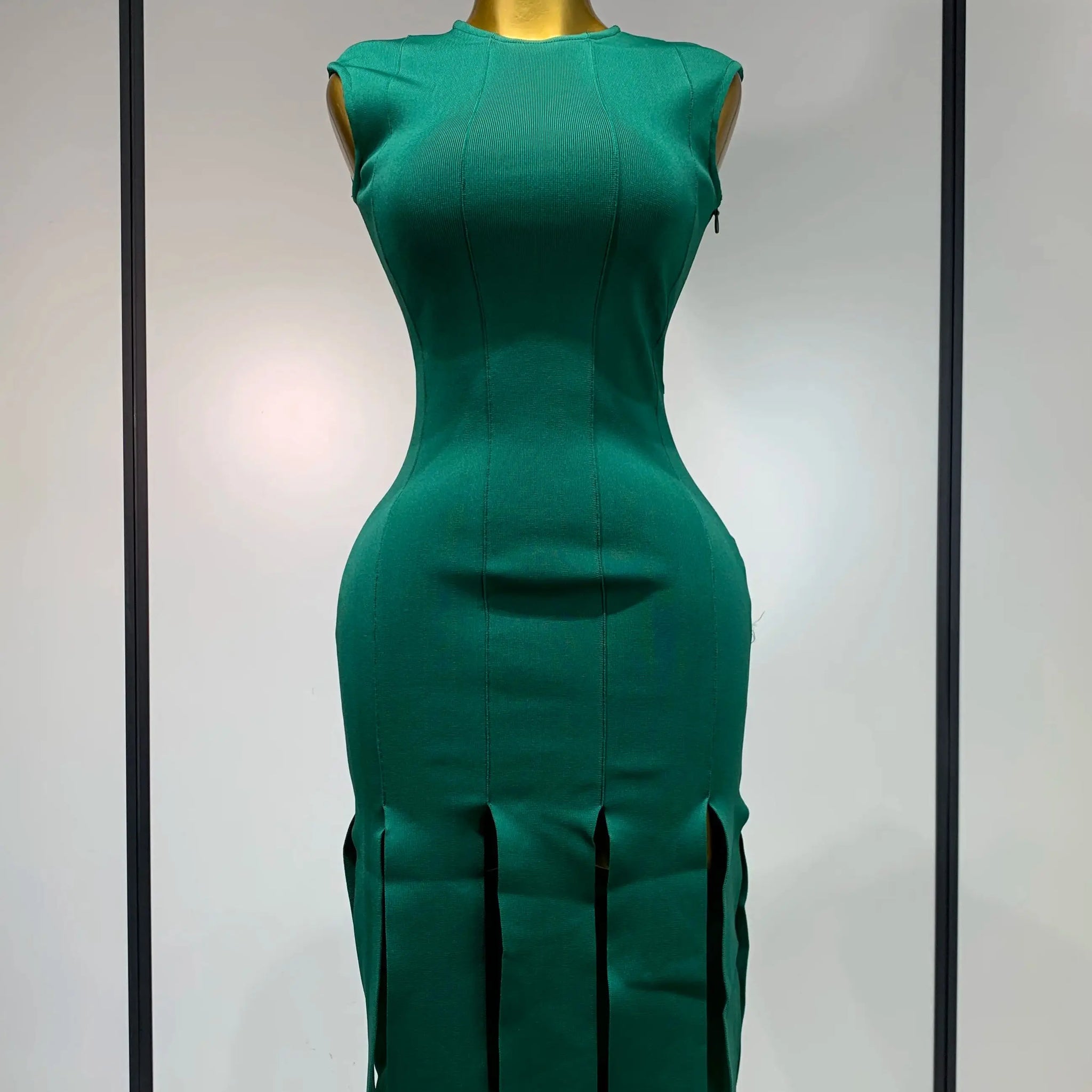 Luxury Birthday Dress Sexy O Neck Sleeveless Hollow Out Fringe Dress Women Green Slim Dresses Elegant Evening Party Club Gowns green