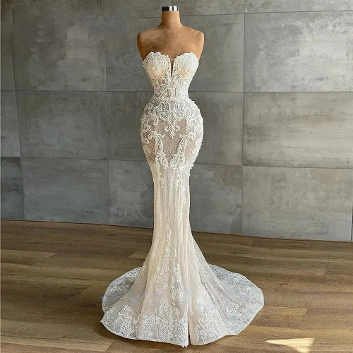 Lyxig älskling sjöjungfrun spets bröllopsklänning kristaller pärlstav brudklänning stropplös ärmlösa applikationer brudklänningar kläder