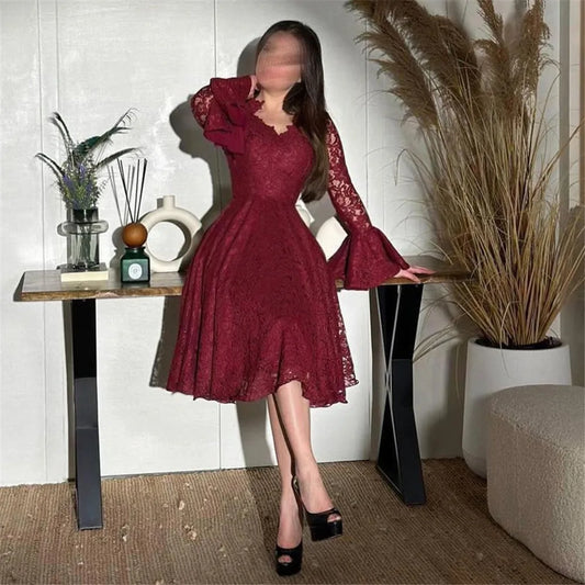 Elegant Lace A-Line Prom Dress V-Neck Long Flare Sleeves Ruched Formal Evening Dress Knee Length Party Gown Burgundy